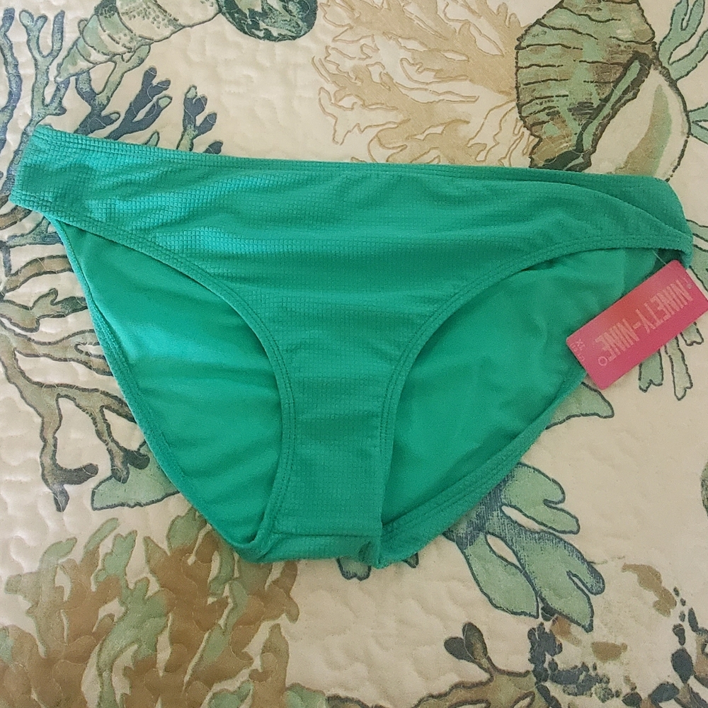 Classic hipster bikini bottoms